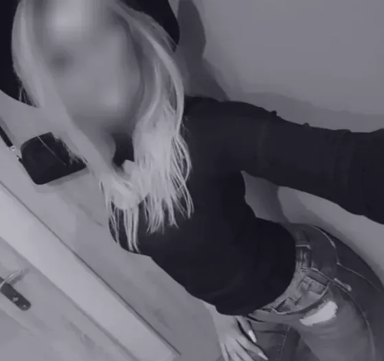 Aleyna, 28