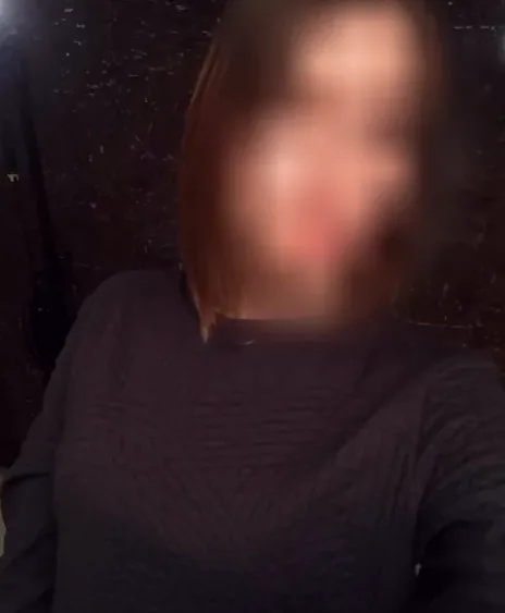 Büsra, 24