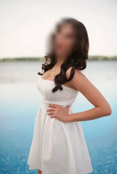 Carina, 29