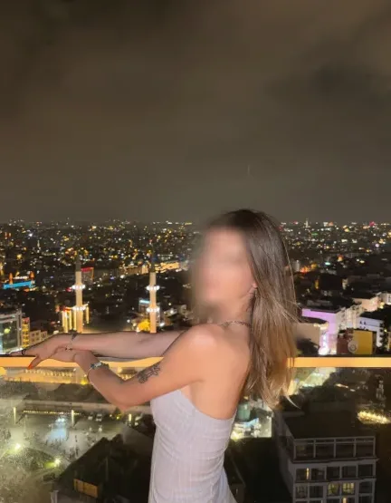 Emilia, 27