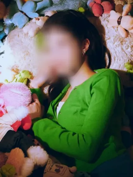 Fatma, 21