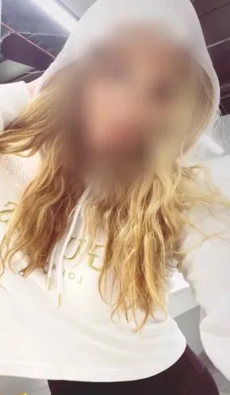 Larissa, 31