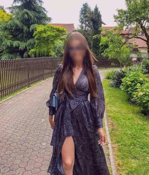 Linda, 24