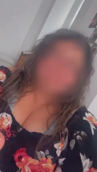 Nora, 33