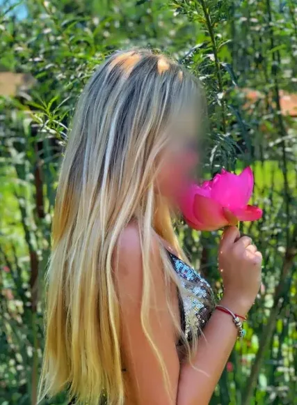 Özlem, 31