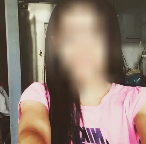 Sabrina, 33
