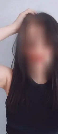 Vivien, 26