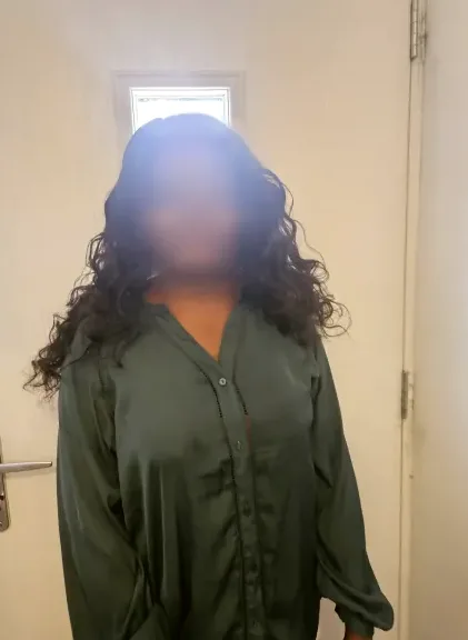 Yvonne, 33